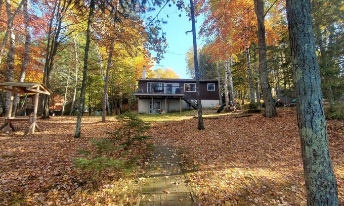 Harshaw House | Cottage on Hancock Lake