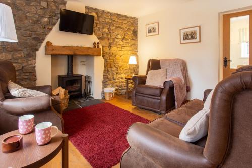 Brondini House | Cottage - Sleeps 4 - Garden - Parking
