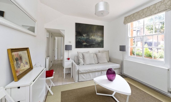 Chelsea Riverside Apartment | Cottage Style 1-BR Apartment in Chelsea London