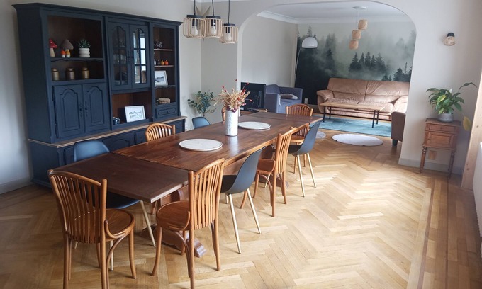 Hadol House | Cottage under the chestnut tree. House with terrace and pond in a quiet setting.