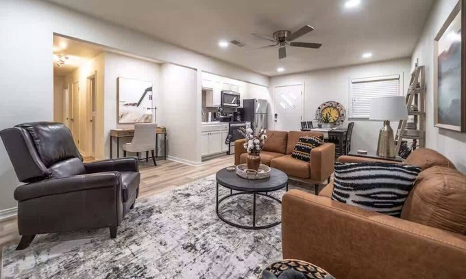 Lubbock House | Cotton Court - 2BR/2BA - Country Living