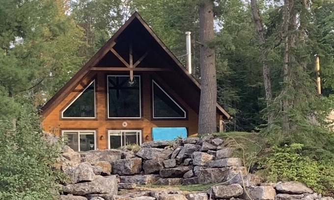 Mansfield-et-Pontefract Ski Chalet | Coulonge RiverRose Water Front Chalet CITQ#313412