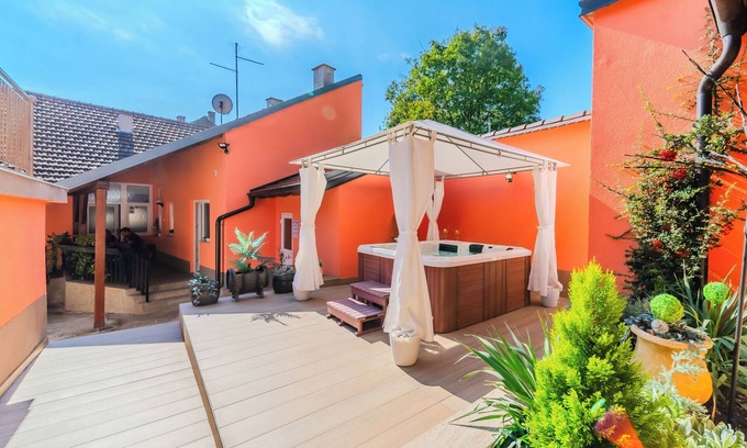 Daruvar House | Countess House with Jacuzzi and Sauna, Daruvar, Croatia