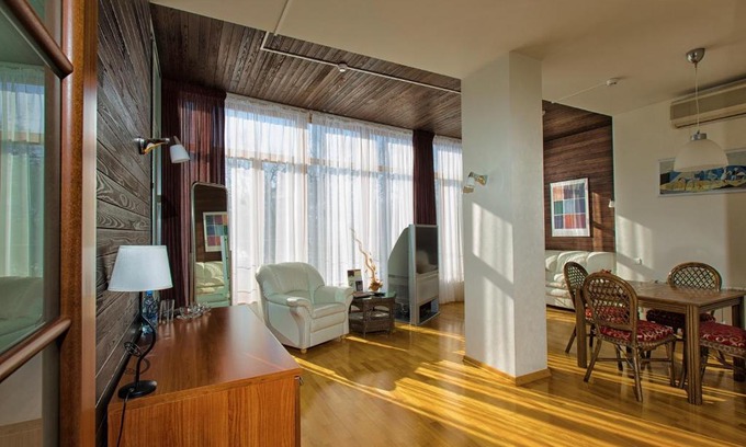 Vtoraya Pyatiletka Hotel | Country Club Neftyanik