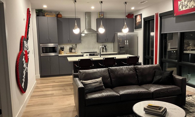 West End Condo | Country Condo in Fun and Fabulous Nashville w/a pool, cable, WiFi, gym & more!