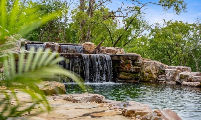 Branson Cottage | COUNTRY COTTAGE - Private Hot Tub and Fire Pit