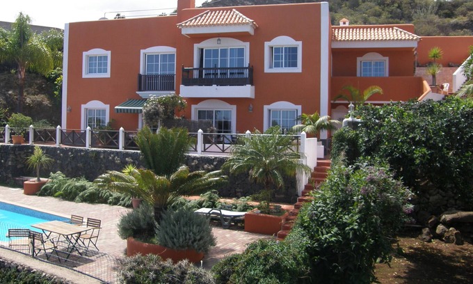 La Guancha House | Country house with pool on a large finca
