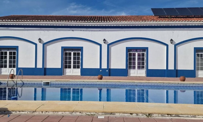 Reguengos de Monsaraz Villa | Country House 'Herdade Do Corval' with Mountain View, Wi-Fi and Air Conditioning