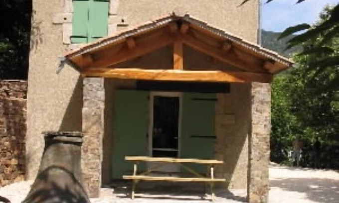 Saint-Melany Cottage | country holiday home - St-Mélany