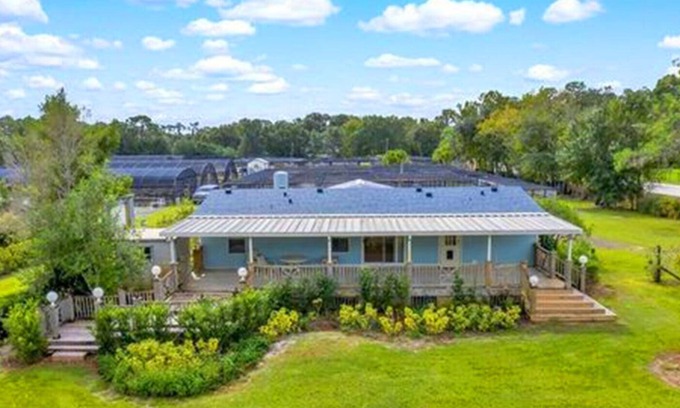 Sebring House | Country home in the gardens in the very heart of Florida