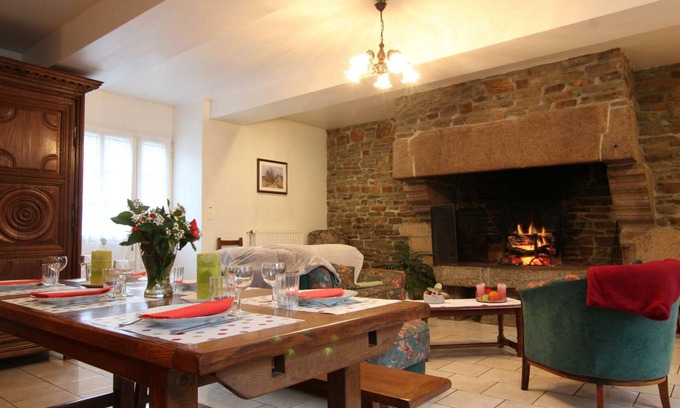 Notre-Dame-du-Touchet Cottage | Country house, 4 bedrooms, pets allowed, near Mortain