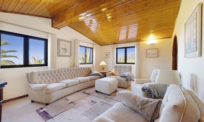 Aljezur House | Country House 'A House with A View' with Sea View, Wi-Fi and Air Conditioning