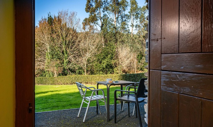 Espasante House | Country House 'Bimbieiro' with Shared Terrace, Shared Garden and Wi-Fi