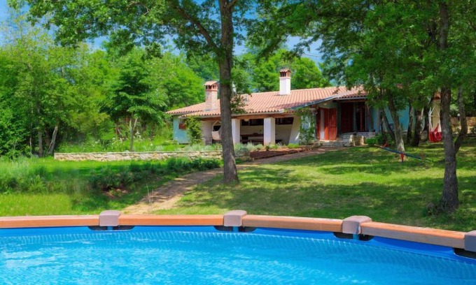 Loborika House | Country house D&D by Interhome