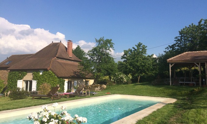 Briant House | COUNTRY HOUSE - EXCEPTIONAL VIEW - SWIMMING POOL - Sleeps 12