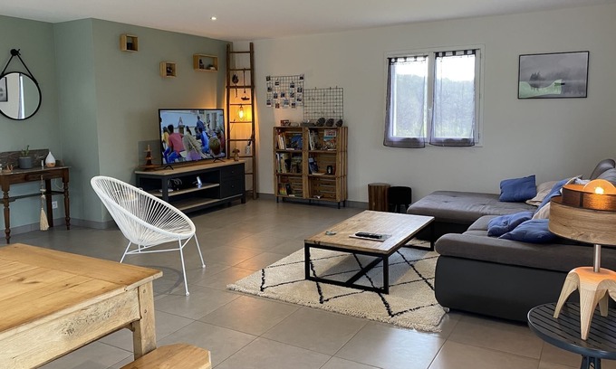 Brignac-la-Plaine House | Country house on family property