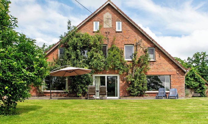 Wangerland Cottage | Country House 'Friesenhof' with Shared Terrace, Private Garden and Wi-Fi