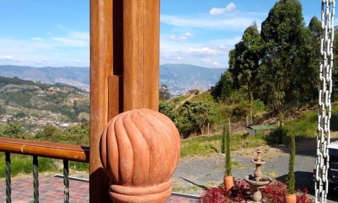 Medellin House | Country house in San Cristobal temporary lease.