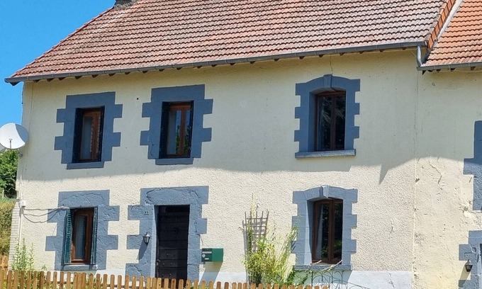 Janaillat House | Country House 'Meadow View - Grande Gîtes' with Private Pool, Private Terrace and Wi-Fi