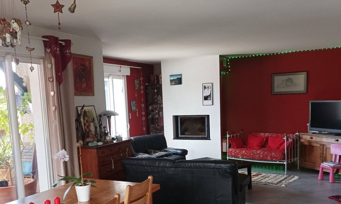 Morlaas House | Country house not overlooked close to amenities