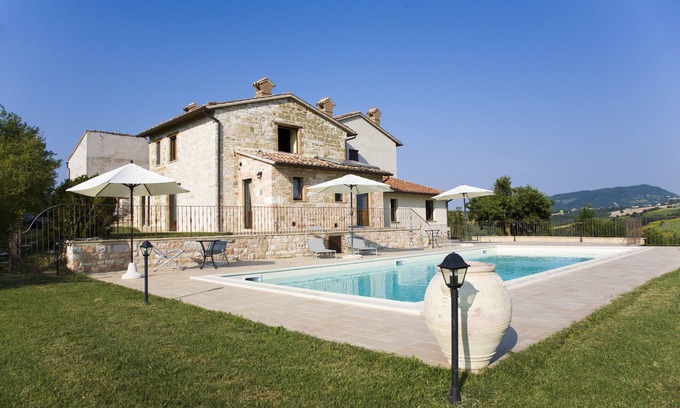 Cagli Cottage | Country House on Top of the World