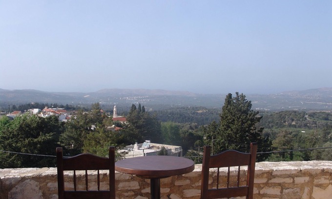 Margarites House | Country House 'Vila Aloni' with Private Terrace, Wi-Fi and Air Conditioning