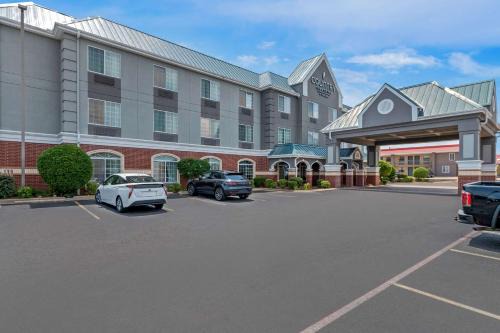 Hot Springs Hotel | Country Inn & Suites by Radisson, Hot Springs, AR