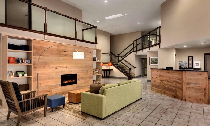 Dahlgren Hotel | Country Inn & Suites by Radisson, Dahlgren-King George, VA