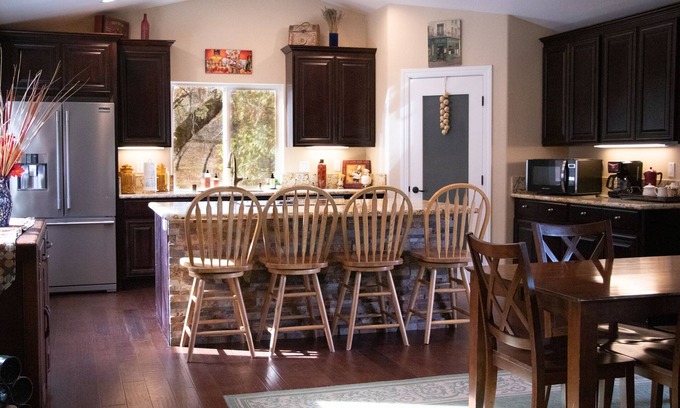 Placerville House | Country Setting in the Heart of Gold Country - Yet close to it all