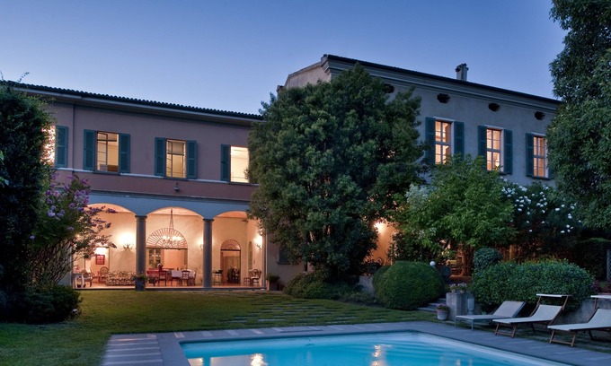 Bornato Villa | Country villa in Franciacorta - 1000sqm with swimming pool and garden. Lake Iseo