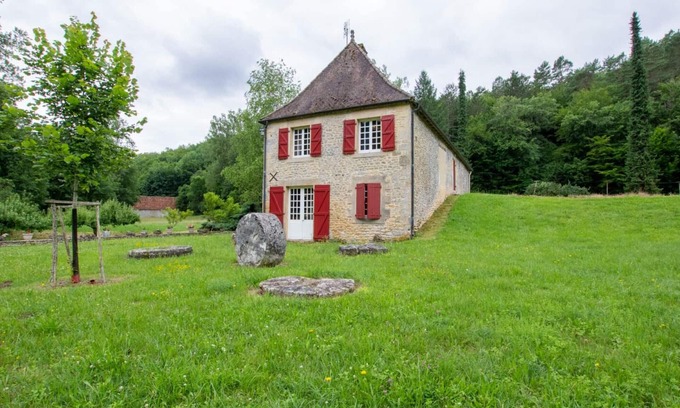 Paunat Cottage | Countryside house 3 BR with garden, pets allowed, near Dordogne and Vézère Valleys