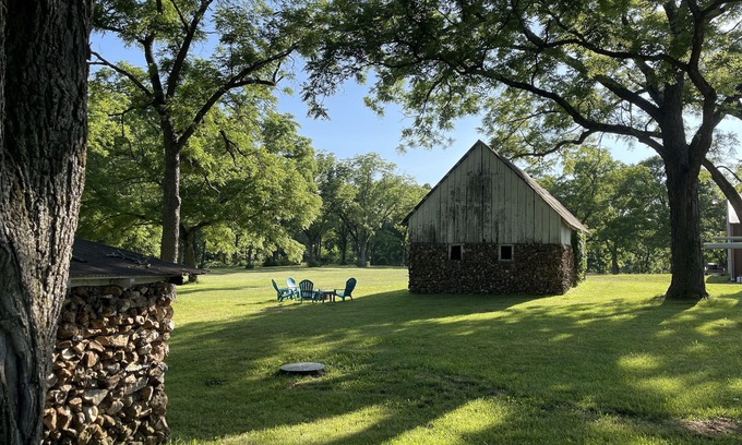 Stockton House | Countryside paradise 6 miles to Stockton Lake! We now have high-speed internet!