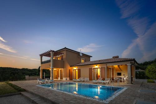 Paradiz Apartment | Countryside Villa Katarina - Happy Rentals