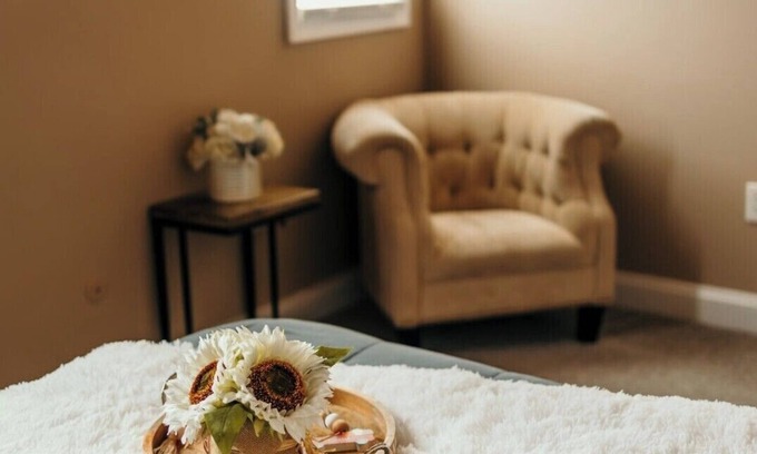 Merrillville House | Couples Getaway - Guesthouse/In-Law Suite with Jacuzzi/Sauna/Pool