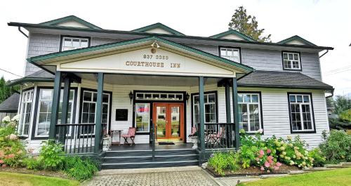 Revelstoke Hotel | Courthouse Inn Revelstoke