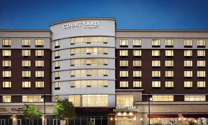Downtown Newark Hotel | Courtyard by Marriott Newark Downtown