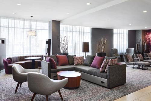 Downtown Newark Hotel | Courtyard by Marriott Newark Downtown