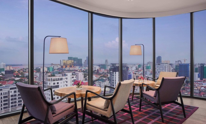 Phnom Penh City Centre Hotel | Courtyard by Marriott Phnom Penh