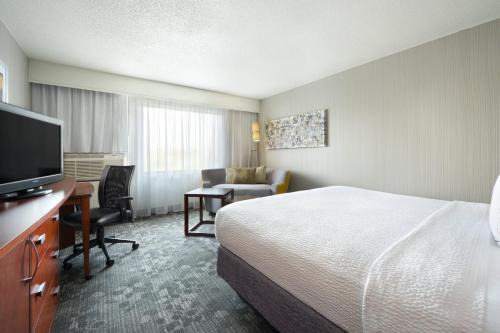 Mishawaka Hotel | Courtyard Mishawaka-University Area