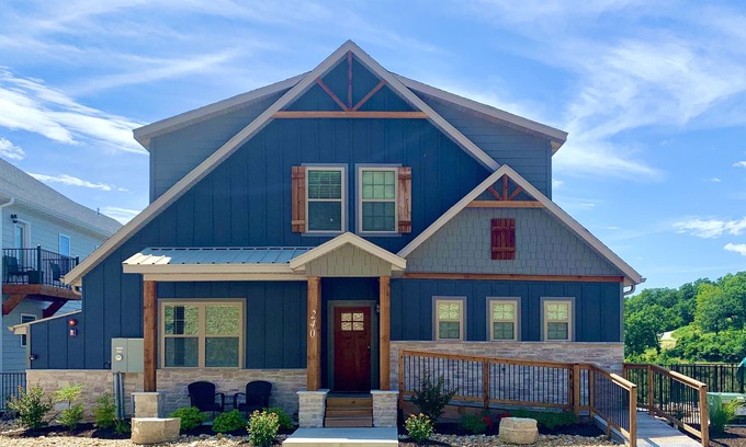 Table Rock House | Cove Rock-Poolside LAKEVIEW Pool Table Shuffleboard PingPong Cmty Pools