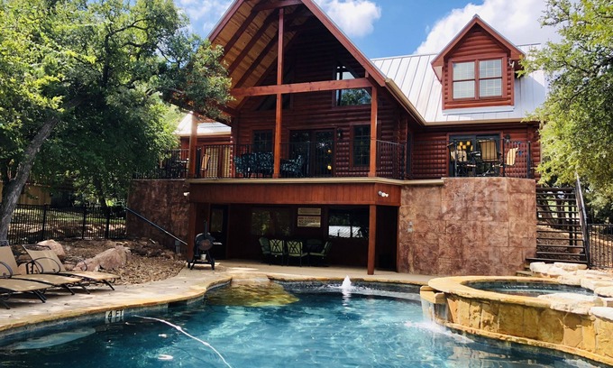 Marble Falls Cabin | Cowboys Cove: Rustic Charm Meets The Lakeside!