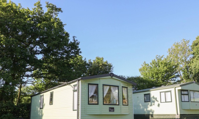 Tavistock House | COX TOR, pet friendly, with a garden in Moortown