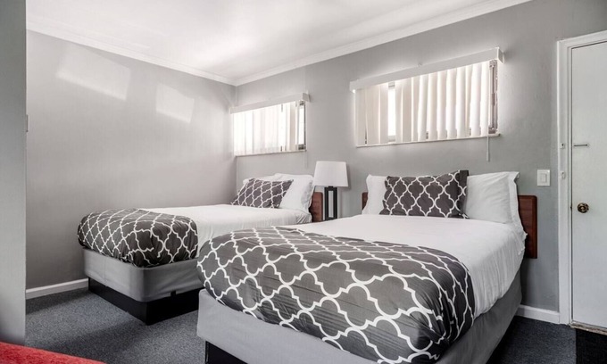 Riverview Apartment | Cozy Private Room with Bath| Sleeps 4| Free parking