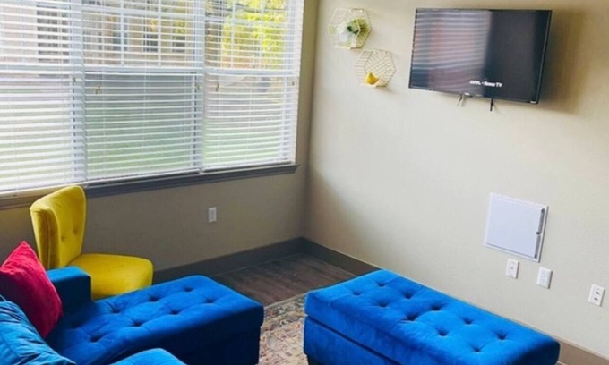 Grogan's Mill Apartment | Cozy 1-bedroom apartment with AC, WiFi in welcoming The Woodlands