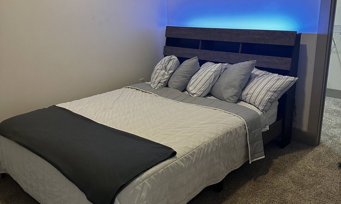 Old Fourth Ward Apartment | Cozy 1-bedroom apartment in beautiful downtown Atlanta with amazing view