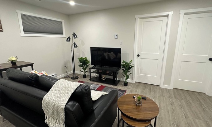 Regina Apartment | Cozy 1-bedroom apartment in Regina