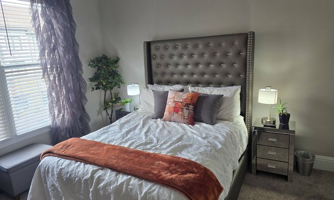 Smyrna Apartment | Cozy 1-bedroom/bthrm inside swank Loft apartment located in Smyrna w/restaurants