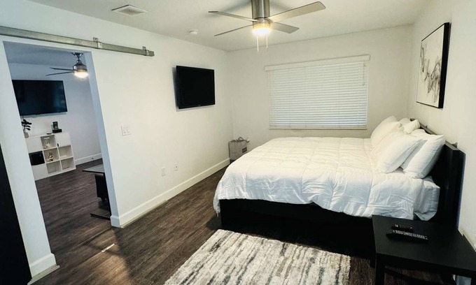 Azalea Park Condo | Cozy 1-bedroom condo in awesome Orlando with WiFi, AC