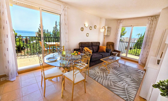Torreblanca Apartment | Cozy 1-bedroom penthouse with WiFi and AC in charming Fuengirola, Torreblanca