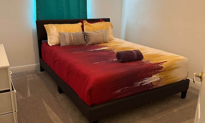 Miramar House | Cozy 1-bedroom townhome in welcoming Miramar with AC, WiFi, free parking